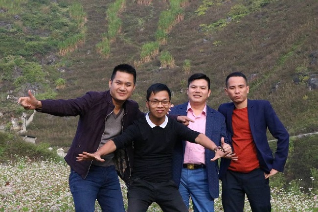 Tôi đến với đời làm báo như một mối tình ngoại đạo, có một chút ngẫu nhiên, có một chút may mắn, cũng có một chút tình cờ, và cũng đâu đó như một mối tình..