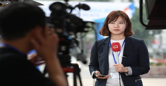 Các bạn có chung niềm đam mê yêu nghề báo thân mến! Trường học là nơi dạy các bạn kinh nghiệm viết báo, những kiến thức đầy đủ nhất