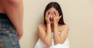 Tôi không nói rằng tất cả thế giới này là những gã thợ săn. Nhưng hình như, người phụ nữ nào cũng chỉ là những con mồi luôn nằm trong