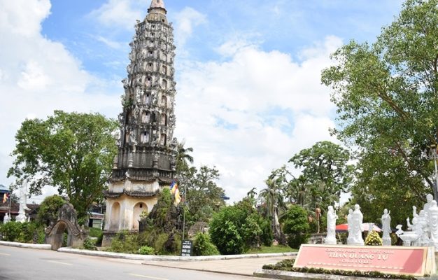 Hưởng ứng lời kêu gọi Toàn quốc kháng chiến bất hủ của Chủ tịch Hồ Chí Minh, đầu năm 1947, Hòa thượng Thích Thế Long – bậc cao tăng uy kính, trụ trì chùa Cổ Lễ – đã đứng ra kêu gọi, khích lệ và tập hợp các tăng ni trẻ tuổi cùng chung tay gánh vác đại cuộc. Hòa thượng thấu hiểu rằng: Phật pháp không tách rời thế gian pháp, nước có vinh thì đạo mới sáng, nước có độc lập thì dân mới được an bình.
