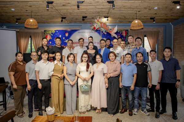 Phường Thiên Trường tổ chức chương trình gặp mặt các KOL, KOC, nhà báo, cơ quan truyền thông và cộng đồng doanh nghiệp nhằm kết nối, chia sẻ thông tin và cùng chung tay lan tỏa những giá trị tốt đẹp của một mùa Trung thu đoàn viên, vui tươi và ý nghĩa dành cho thiếu niên, nhi đồng trên địa bàn. 