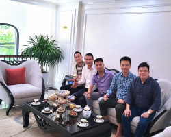 Ảnh chụp ở nhà anh Trịnh XuânTiến dịp về chuẩn bị cho công tác mở văn phòng đại diện Doanh nghiệp Tiếp thị ở Nam Định - ảnh chụp 20.4.2022
